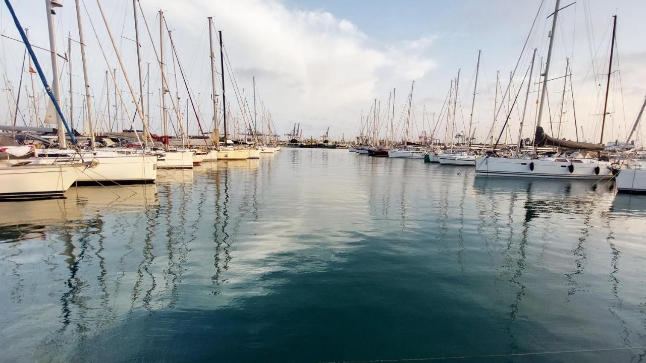 Autentico Velero En Valenza Esterno foto